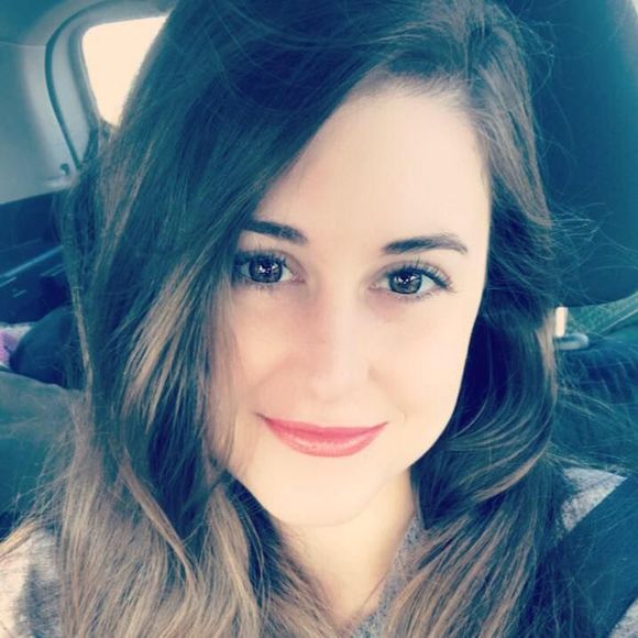 Meet your Posher, Lauren - Picture 1 of 1